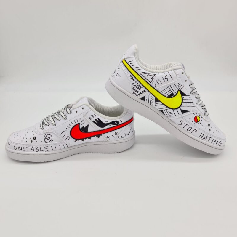 Nike Court sneakers donna customizzata bianca con graffiti
