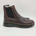 Dr. Martens stivaletto Embury pelle ingrassata marrone uomo