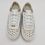 Guess sneakers pelle bianca con borchie oro donna