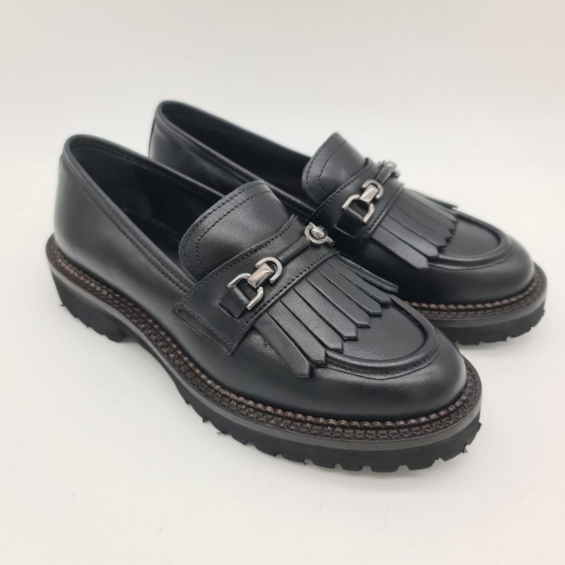 Les Tulipes mocassino donna pelle nera con frange e morsetto