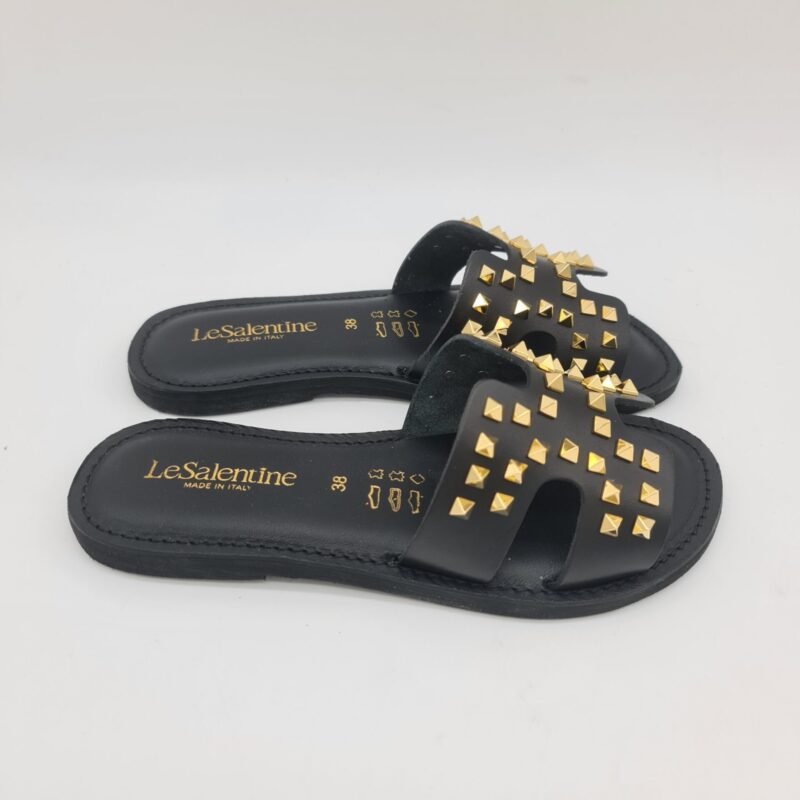 Le Salentine ciabatta donna nera con borchie oro