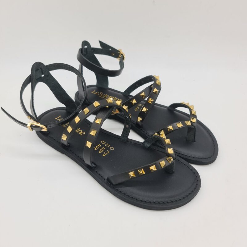Le Salentine sandalo infradito donna nero con borchie oro